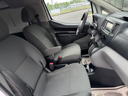 Used 2021 Nissan NV200 SV w/ Back Door Glass Package image 13