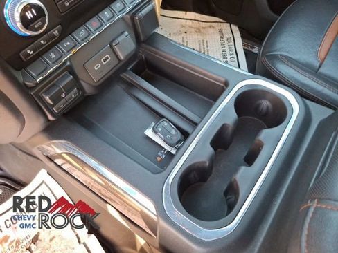 Used 2023 GMC Sierra 2500 AT4 w/ AT4 Premium Plus Package image 19