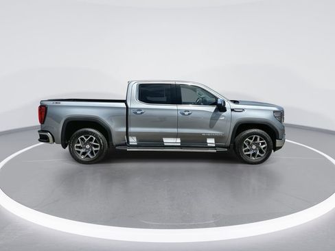 New 2026 GMC Sierra 1500 SLT image 9