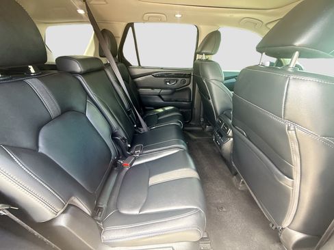 Certified 2023 Honda Pilot Touring image 29