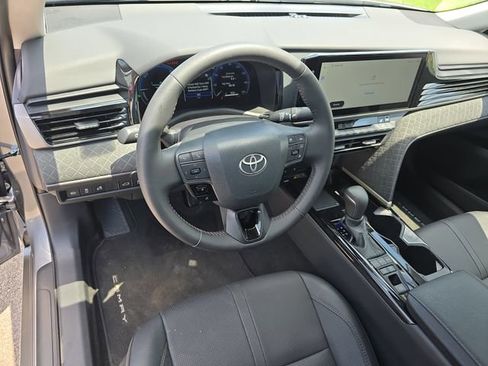 Used 2026 Toyota Camry XLE FWD image 16