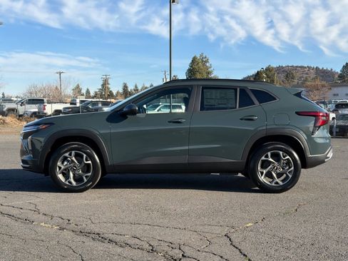 New 2026 Chevrolet Trax LT w/ Driver Confidence Package image 5