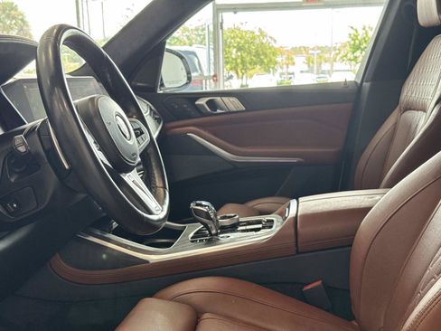 Used 2022 BMW X7 M50i AWD/4WD image 15