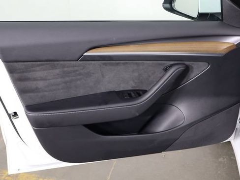 Used 2023 Tesla Model 3 Standard Range RWD image 17