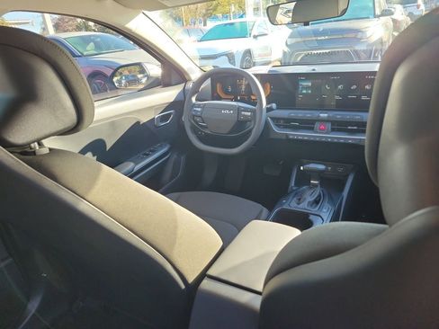 New 2026 Kia K4 FWD image 12