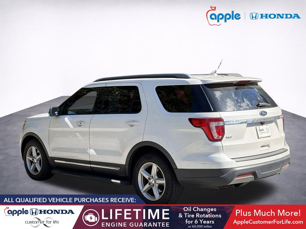 Used 2019 Ford Explorer XLT w/ Equipment Group 202A FWD image 4