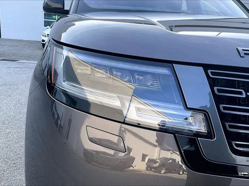 Used 2023 Land Rover Range Rover Long Wheelbase First Edition image 27