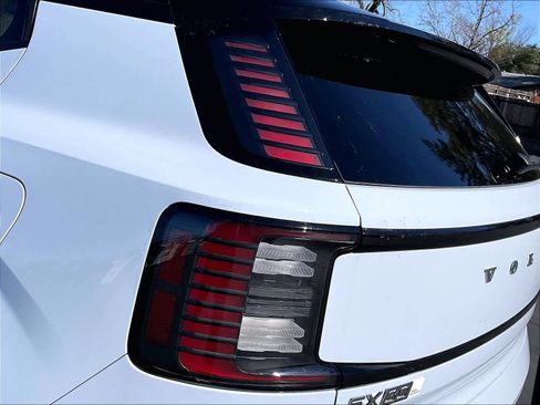 New 2026 Volvo EX30 Ultra w/ Climate Package image 25