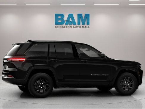 New 2026 Jeep Grand Cherokee Altitude AWD/4WD image 4