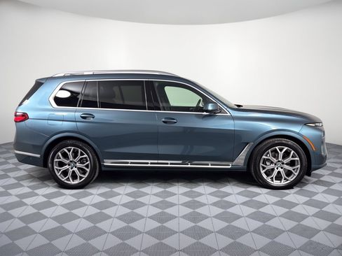Used 2026 BMW X7 xDrive40i AWD/4WD image 8