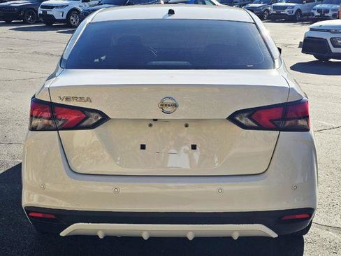 Used 2020 Nissan Versa S FWD image 6