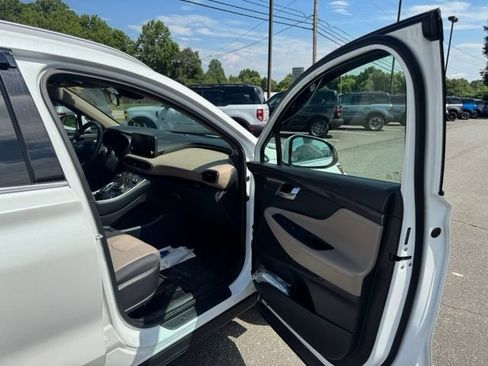 Used 2022 Hyundai Santa Fe SEL w/ Cargo Package AWD/4WD image 16