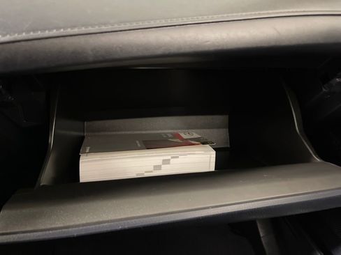 Used 2018 Toyota RAV4 LE image 27