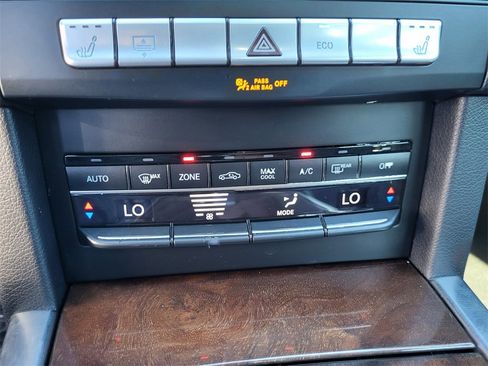 Used 2015 Mercedes-Benz E 350 4MATIC Sedan w/ Premium 1 Package image 26