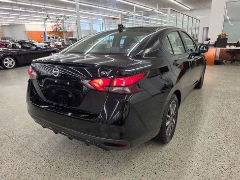Used 2021 Nissan Versa SV FWD image 4