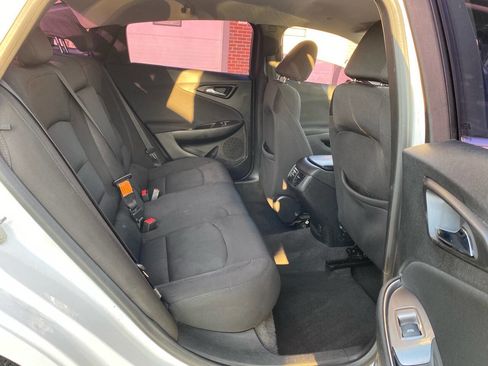 Used 2019 Chevrolet Malibu LT image 17