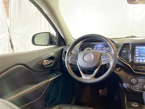 Used 2020 Jeep Cherokee Limited image 15