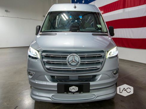 Used 2025 Mercedes-Benz Sprinter 2500 image 27