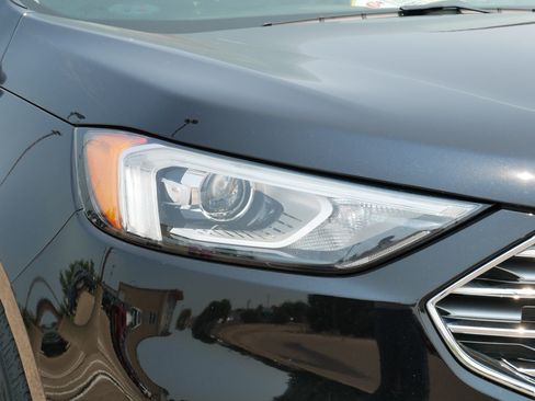 Used 2019 Ford Edge SEL w/ Equipment Group 201A AWD/4WD image 16