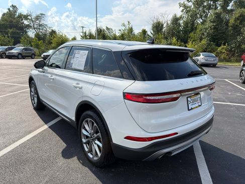Used 2022 Lincoln Corsair AWD w/ Premium Package image 4