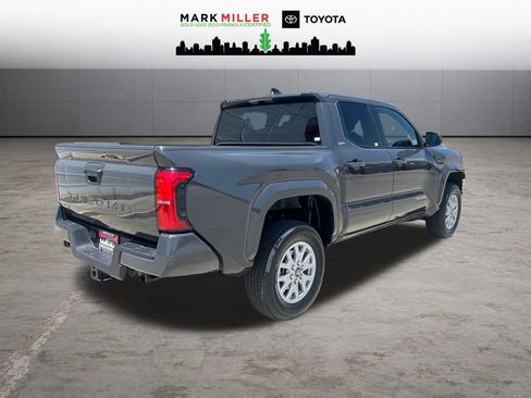 Certified 2025 Toyota Tacoma SR5 AWD/4WD image 6