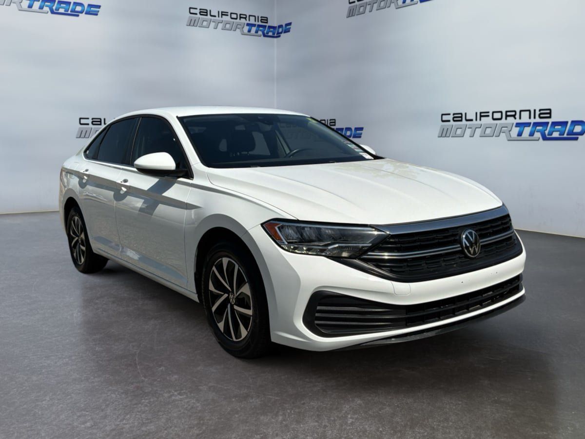 Used 2024 Volkswagen Jetta S FWD image 3
