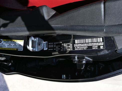 Used 2017 Maserati Levante AWD/4WD image 29