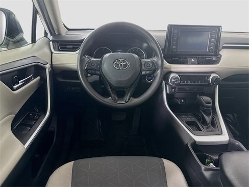 Used 2019 Toyota RAV4 XLE image 21
