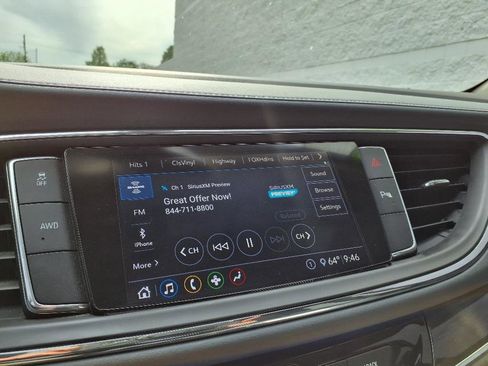 Used 2020 Buick Enclave Essence w/ Sport Touring Edition image 19