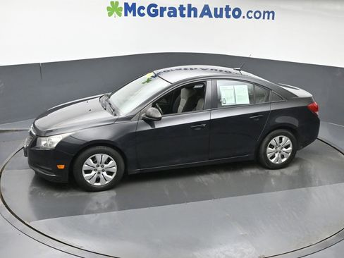 Used 2014 Chevrolet Cruze LS image 21