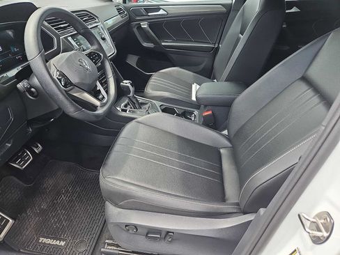 Used 2024 Volkswagen Tiguan SE R-Line AWD/4WD image 31