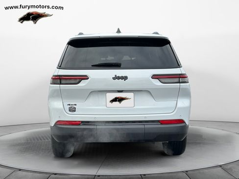 Used 2024 Jeep Grand Cherokee L Altitude image 4
