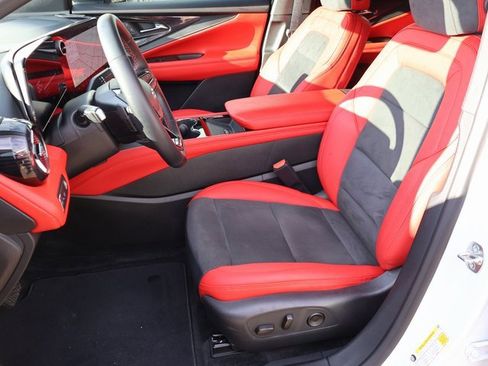 Used 2024 Chevrolet Blazer EV RS image 43