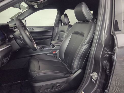 New 2026 Jeep Grand Cherokee L Limited RWD image 10