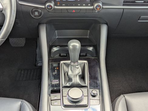 Used 2025 MAZDA MAZDA3 s image 19