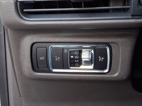 Certified 2024 Lincoln Corsair FWD image 24