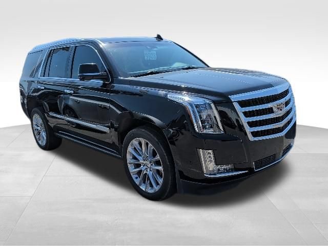 Used 2018 Cadillac Escalade Premium Luxury AWD/4WD image 3