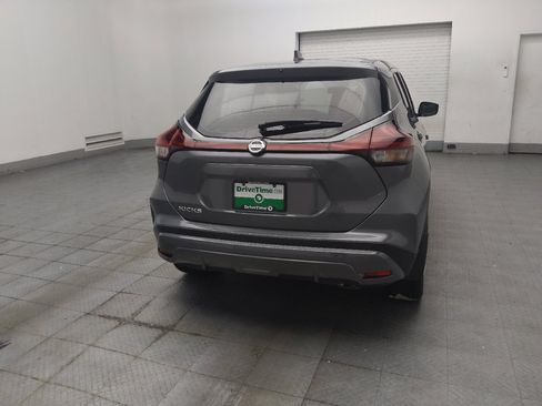 Used 2021 Nissan Kicks S FWD image 7