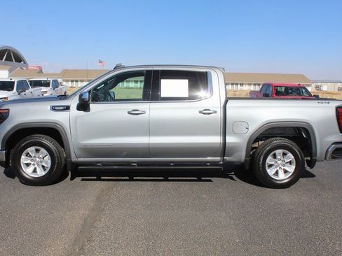 Used 2024 GMC Sierra 1500 SLE image 10