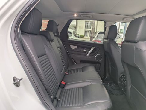 Used 2024 Land Rover Discovery Sport S image 18