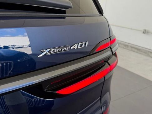 Used 2026 BMW X7 xDrive40i w/ M Sport Package image 11