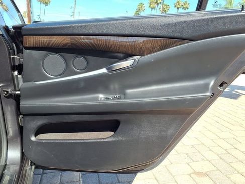 Used 2017 BMW 535i Gran Turismo RWD image 26