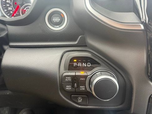 New 2026 RAM 1500 4x4 Crew Cab image 15