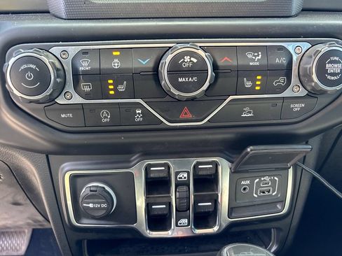 Used 2022 Jeep Gladiator Sport AWD/4WD image 30