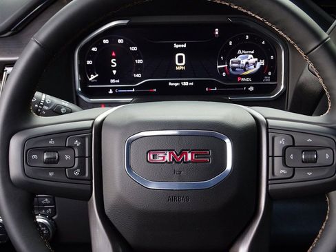 Used 2025 GMC Sierra 2500 AT4 w/ AT4 Premium Plus Package image 23