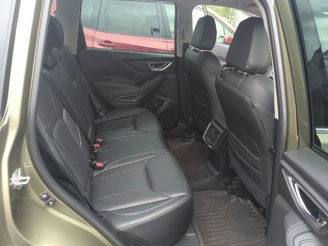 Used 2022 Subaru Forester Touring AWD/4WD image 13