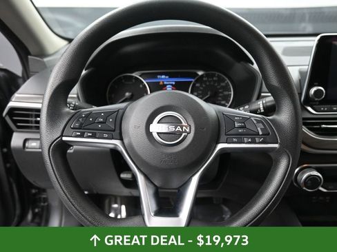 Used 2024 Nissan Altima 2.5 SV image 33