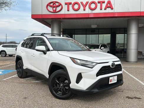 Certified 2025 Toyota RAV4 XLE w/ Convenience Package image 1