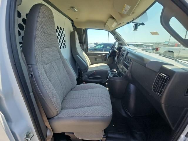New 2026 Chevrolet Express 2500 Extended w/ Communications Package RWD image 25