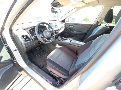 Used 2023 Nissan Rogue SV FWD image 12